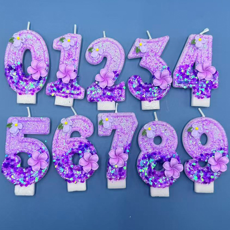 Holiday Candle Set - Bougies numérotées décorées de fleurs violettes